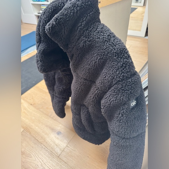 ALO Yoga Jackets & Blazers - ALO Yoga Black Fleece Jacket